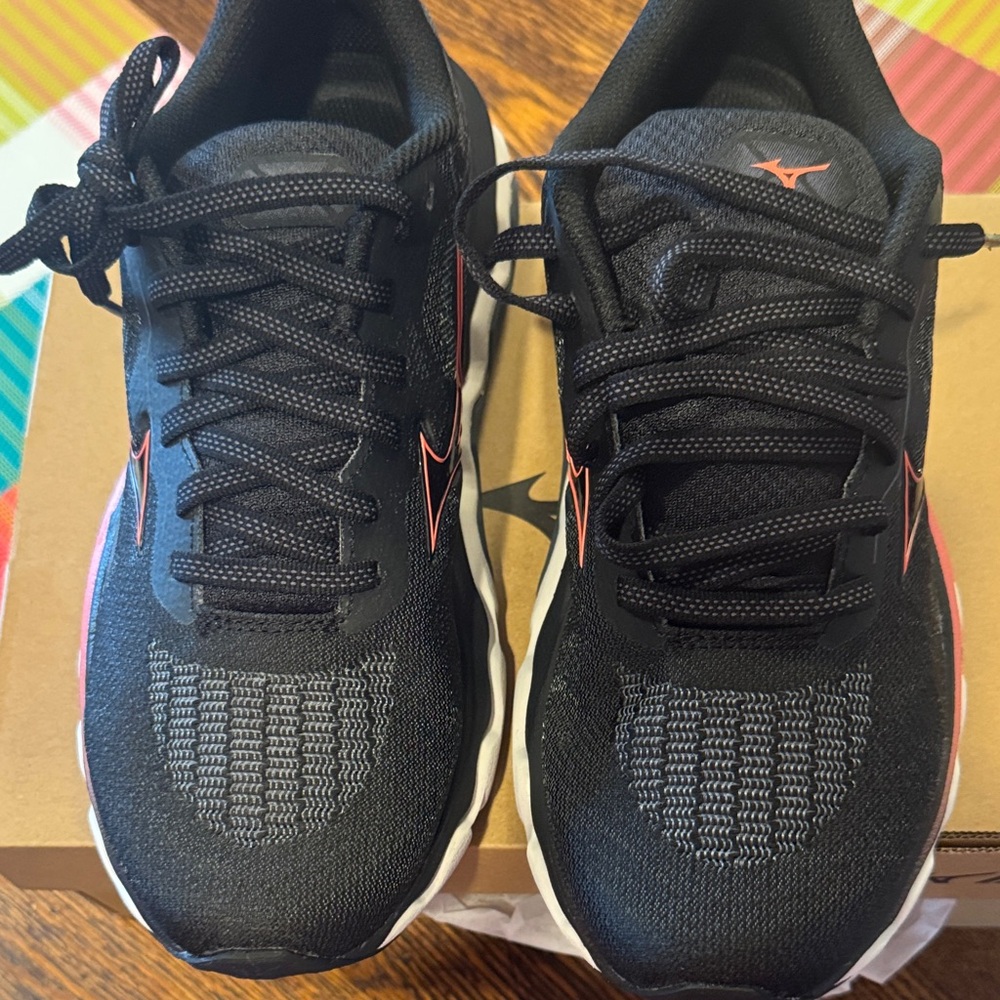 Mizuno Wave Horizon 7 Brand new